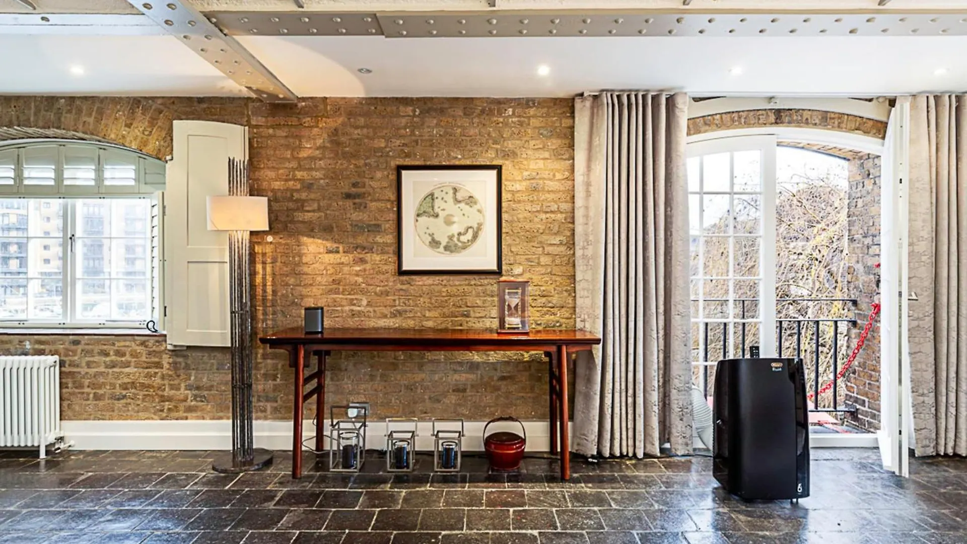 Charming Home In St Katharine Docks London 0*,